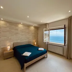 Apartment Baia Degli Albatros, Taormina
